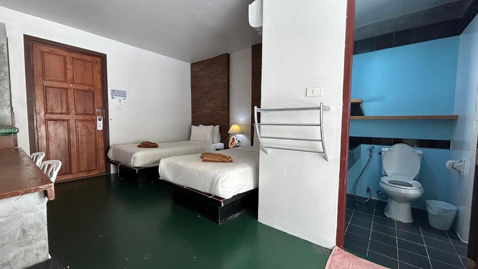 Pp Insula Hotel Фи Фи Айлънд Екстериор снимка