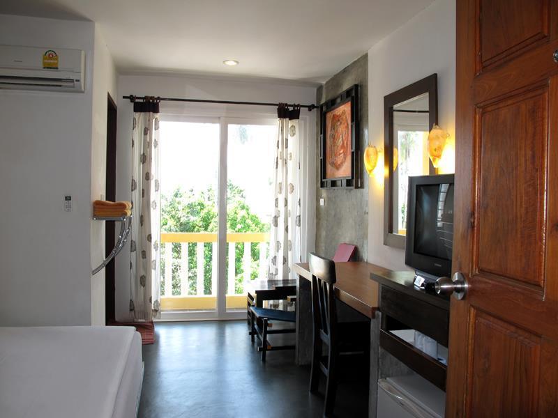 Pp Insula Hotel Фи Фи Айлънд Екстериор снимка