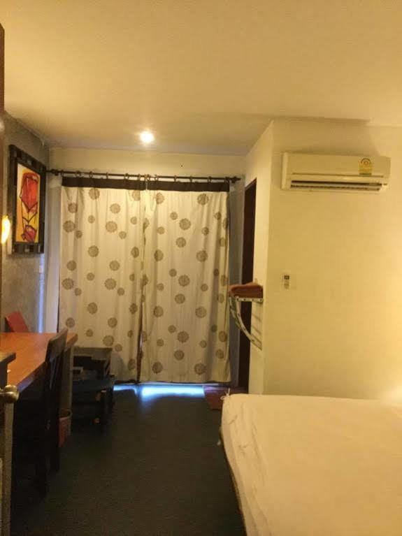 Pp Insula Hotel Фи Фи Айлънд Екстериор снимка
